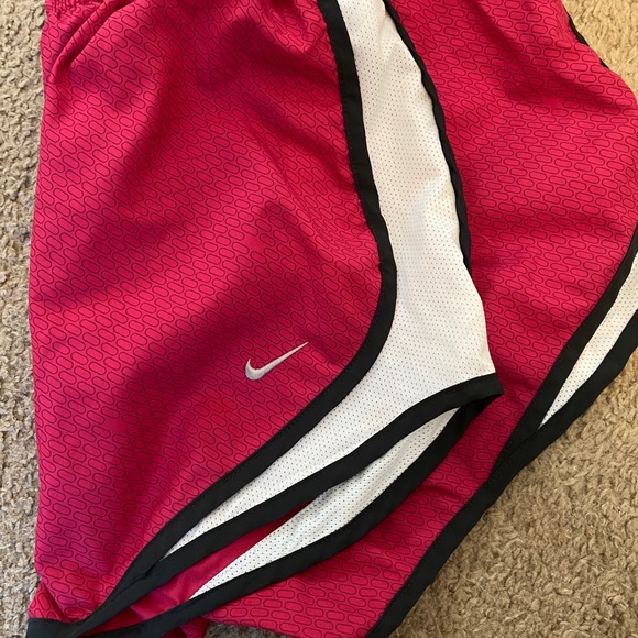 Nike Tempo Short - Picture 3 of 4